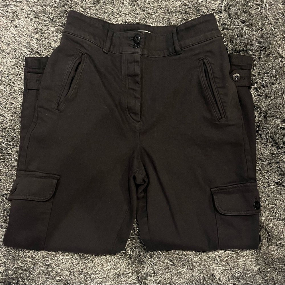 🍒ARITZIA WILFRED FREE HIGH WAISTED BLACK CARGO PANTS SIZE 8🍒 - Picture 2 of 7